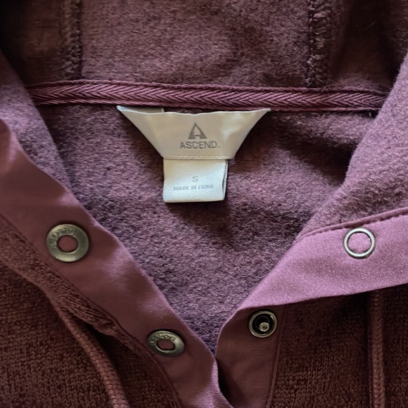 Ascend fleece pullover - Picture 2 of 3